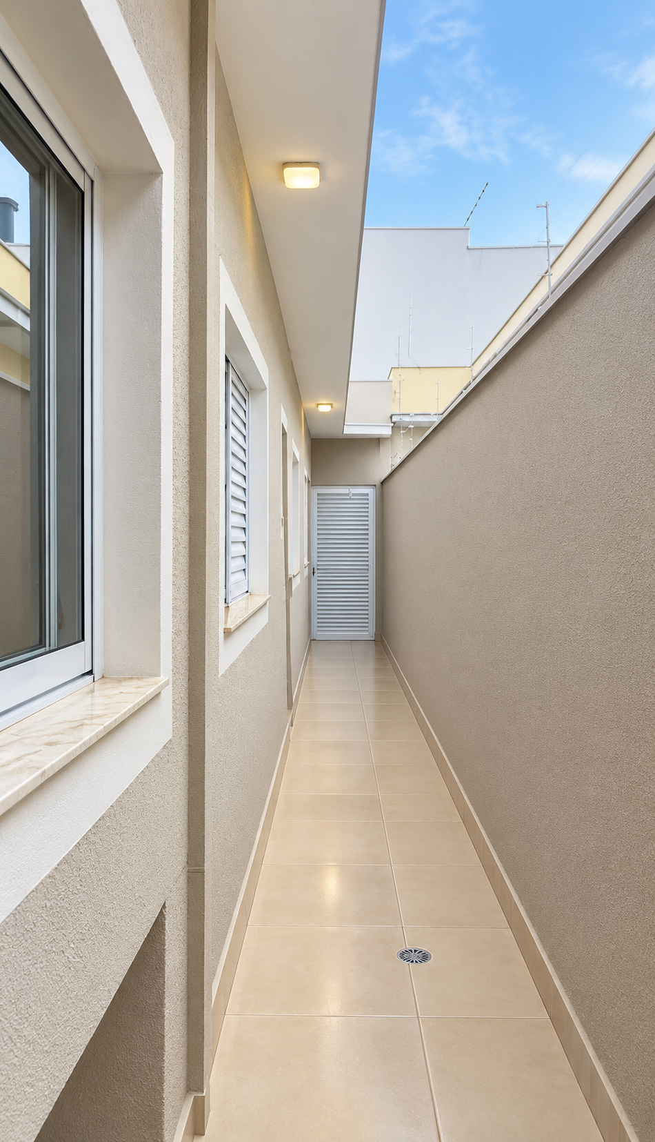 Casa com 3 dormitórios e suíte