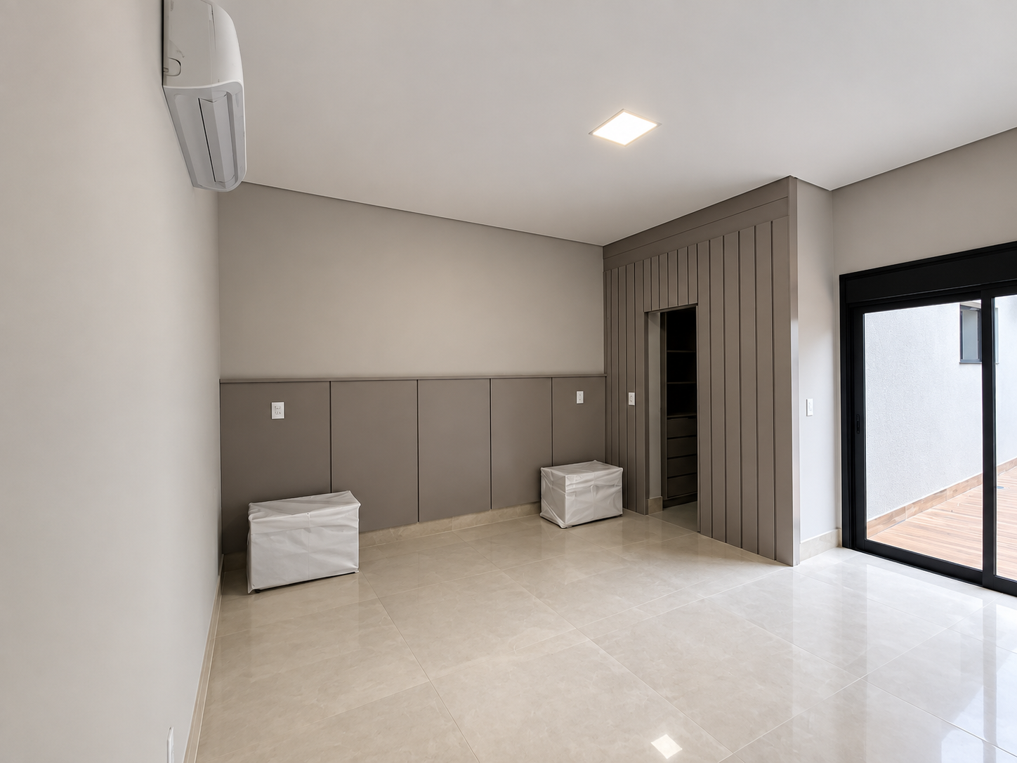 Casa Térrea Contemporânea de Alto Padrão em Condomínio